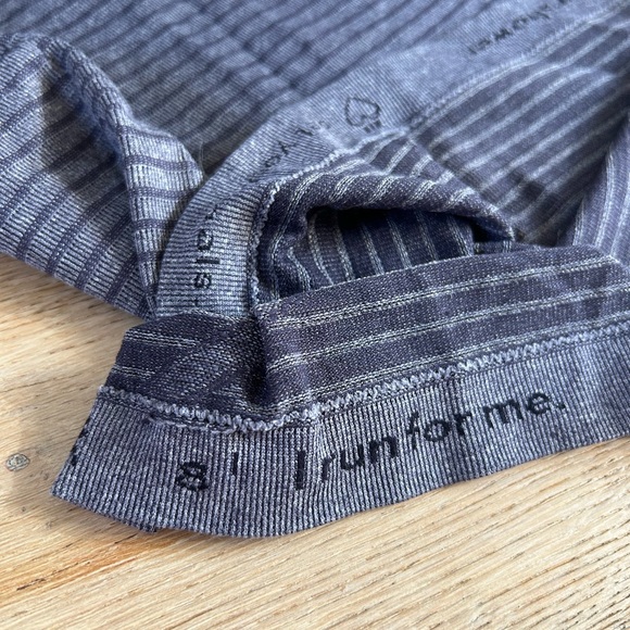 Lululemon Purple Grey Swiftly High Neck Tank Top - Size 8 - Picture 3 of 3